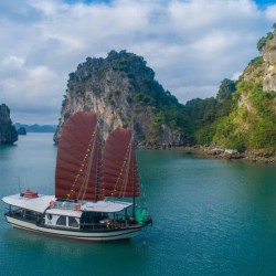 Cruzeiro Indochina Junk l 4 Dias