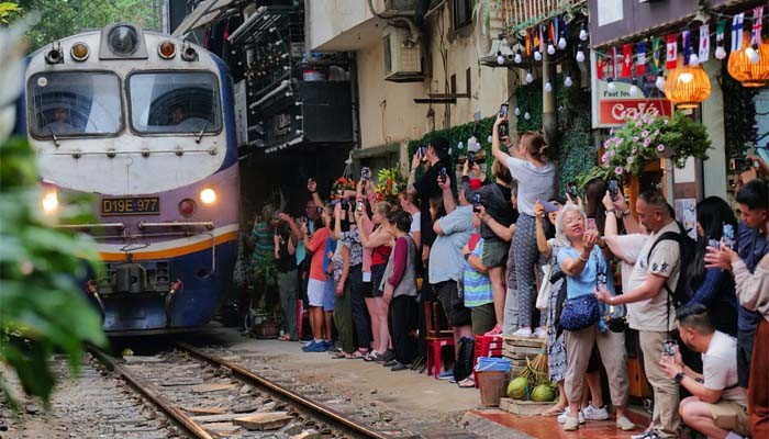 Rua de trem de Hanói